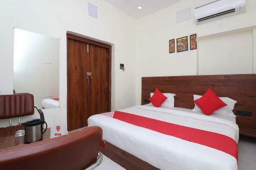 Hotel Oyo 28212 High Court View