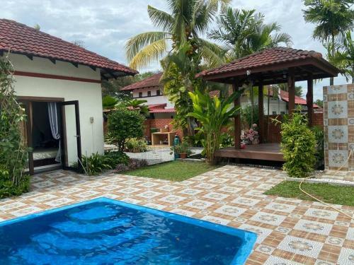 A Famosa Luxury Villa
