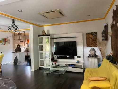 A Famosa Luxury Villa