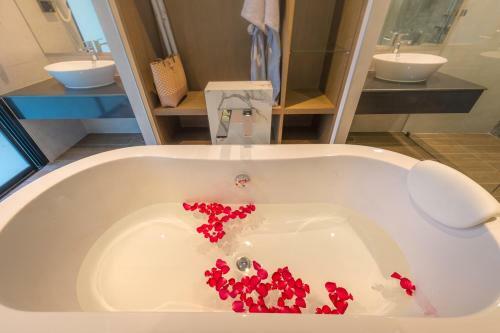 Hotel Cher?mantra? Aonang? Resort & Pool? Suite