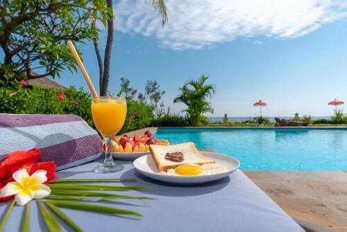 Villa Agus Mas - Serene & Calm Beachfront Villa!
