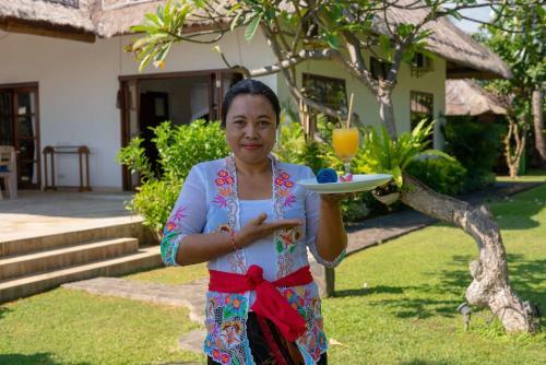 Villa Agus Mas - Serene & Calm Beachfront Villa!