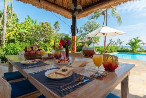 Villa Agus Mas - Serene & Calm Beachfront Villa!
