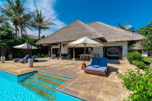 Villa Agus Mas - Serene & Calm Beachfront Villa!