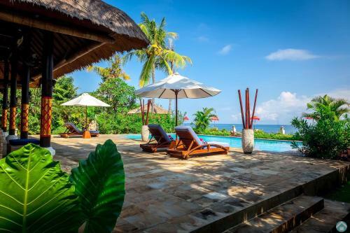 Villa Agus Mas - Serene & Calm Beachfront Villa!