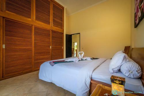 Villa Namast� - Beachfront At Lovina 10p, Pool, Bbq
