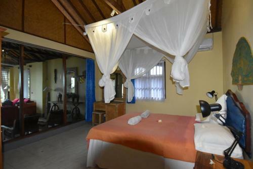 Villa Ganesha, Banjar Beach, Lovina