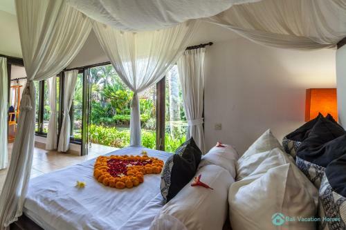 Villa Akasa Segara Beachfront And Private Pool