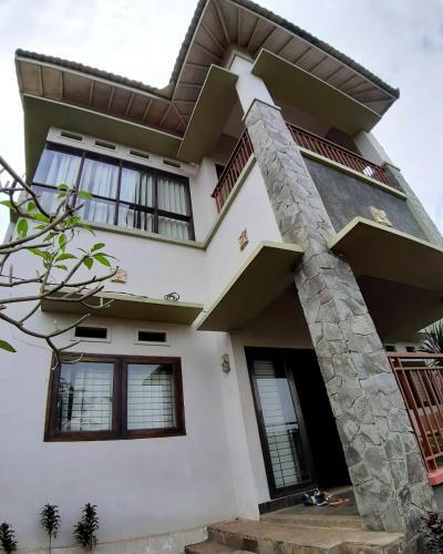 Villa Padasuka Raisa