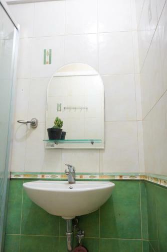 Larasmita Cisitu By Zenrra House
