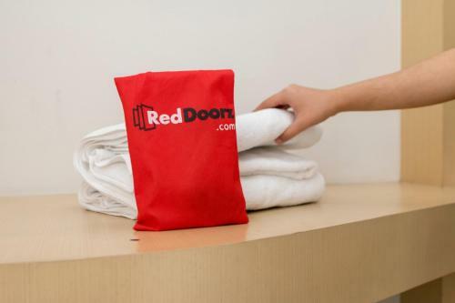 Hotel Reddoorz Plus @ Doorman Guest House