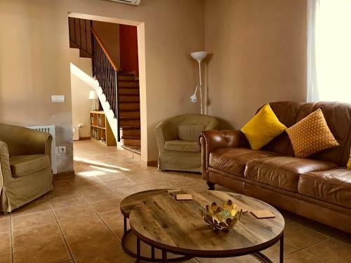 Stunning 4-bed Roman Villa Spain's Golden Triangle