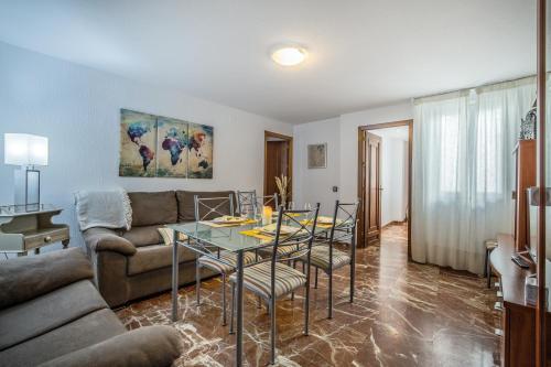 San Miguel, C�modo Apartamento En Pleno Centro