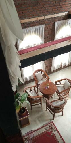 Ahmad Lodge Garden View