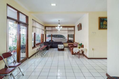 Oyo 2539 Hotel Kurnia