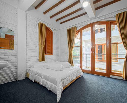 Hotel Kupu Kupu Lembang