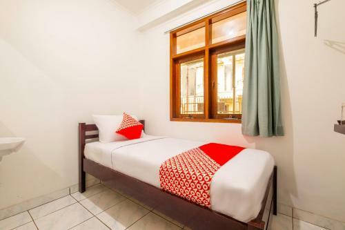 Hotel Vaccinated Staff - Oyo 2265 Bunga Bakung Residence