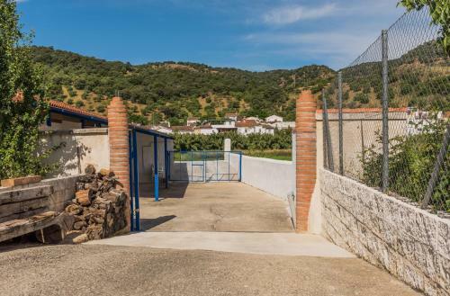 Agroturismo Casa Rural "all�n Frente"
