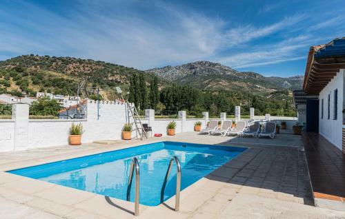 Agroturismo Casa Rural "all�n Frente"