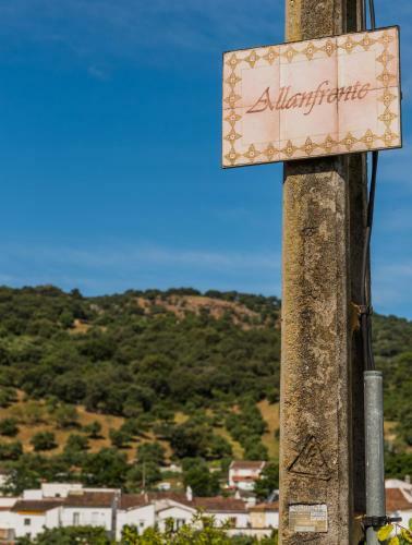 Agroturismo Casa Rural "all�n Frente"