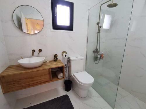 Charming Apartment In A Duplex With Garden & Balcony