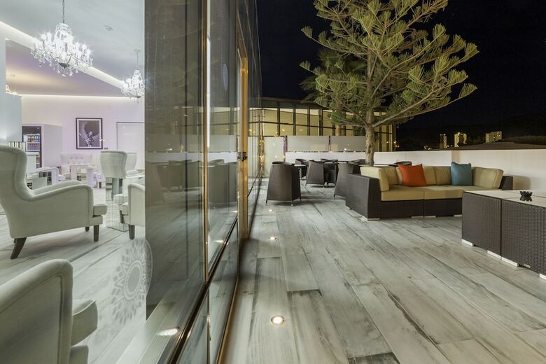 Aparthotel Sandos Benidorm Suites