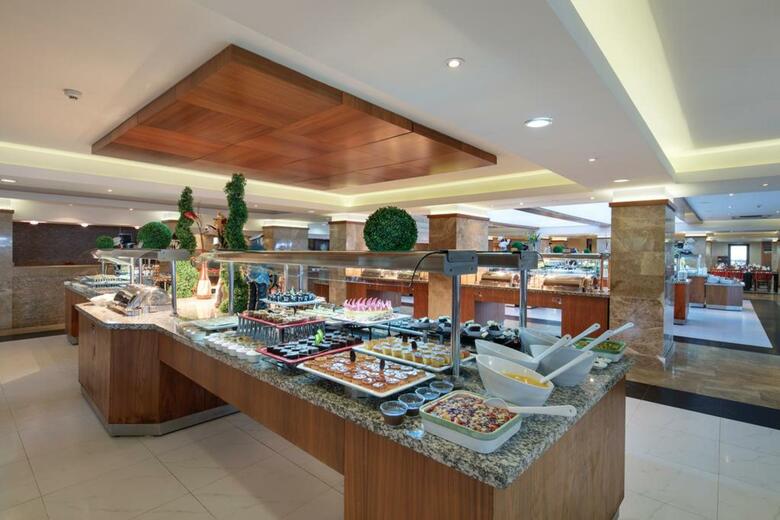 Hotel Crystal Flora Beach Resort