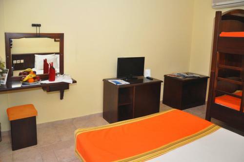 Hotel Tiana Beach Resort