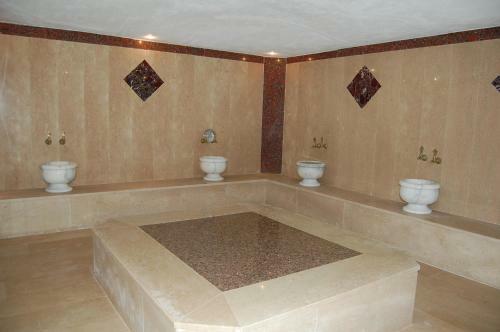 Hotel Tiana Beach Resort