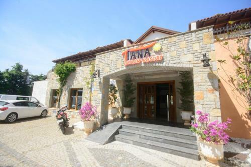 Hotel Tiana Beach Resort
