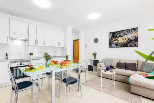 B18 Stunning 2 Bedroom Apartment En Los Abrigos