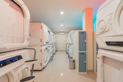 On The Go Capsule Hotel Redpartner