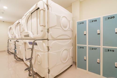 On The Go Capsule Hotel Redpartner