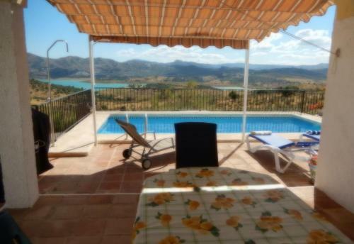 Villa Mariposa Large 2 Bedroom Lake Views