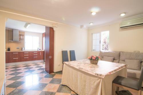 Tuguest Villas Blancas
