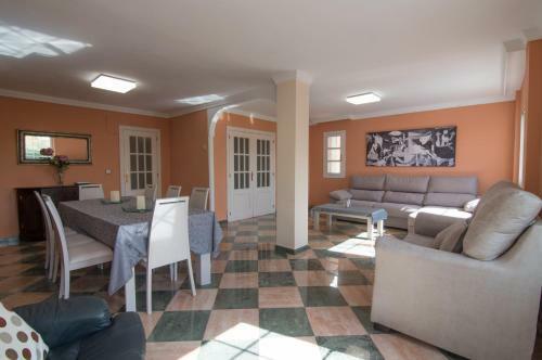 Tuguest Villas Blancas