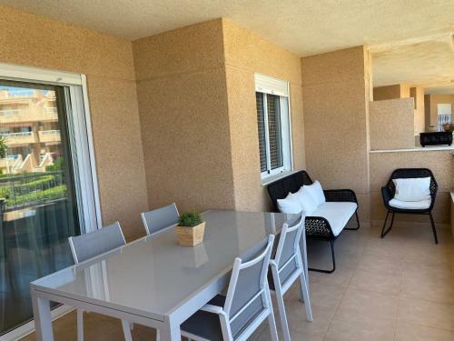 Apartamento Acceso Directo A La Playa Y A La Piscina!!!!!