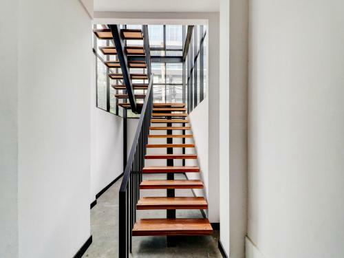 Oyo Flagship 90775 I Sleep Hotel Bandung