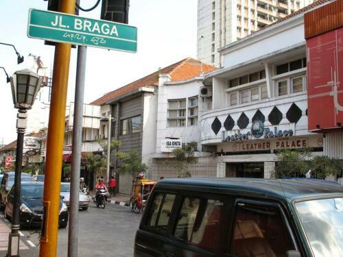 Braga City Walk 3br Apartment - Homy & Spacious