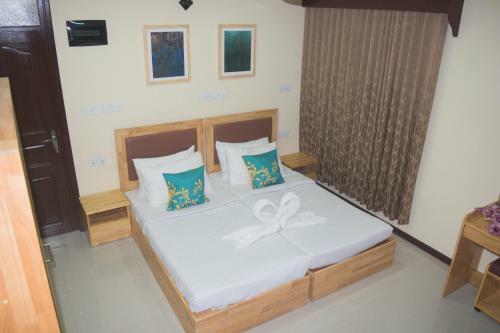 Hostal Vaaruge Residence