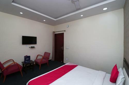 Oyo 16499 Hotel Moti Dungri Palace