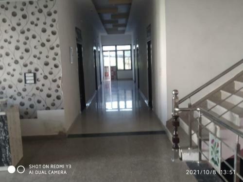 Oyo 83300 Hotel City Palace