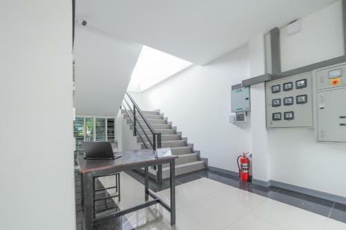 Hotel Oyo 1159 K&K Apartment