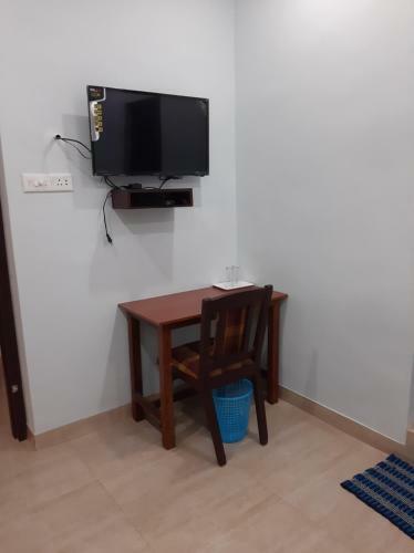 Hotel Madaparambil Residency