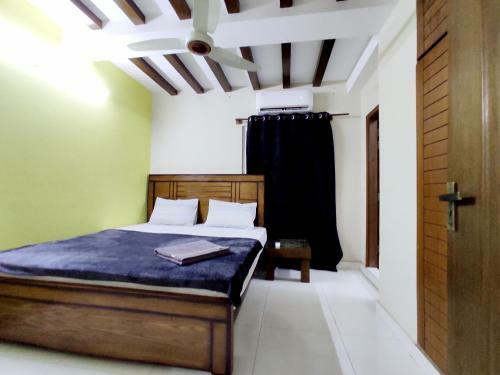 Luxury 2 Bedrooms Lounge Kitchen Apartments Flat E11 Islamabad