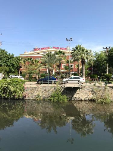 Yacht Marina Apart Hotel