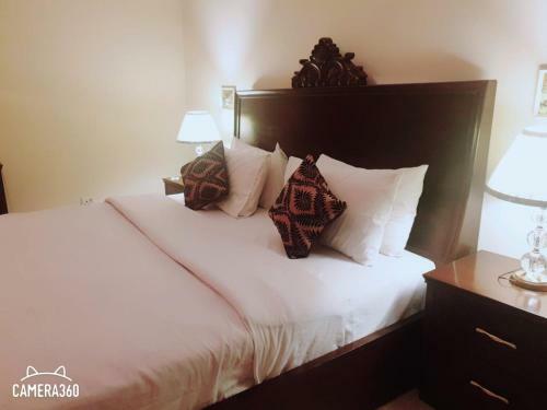 Hostal Royal Motel Guest House