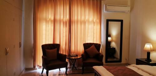 Reina Boutique Hotel - G6/3