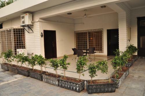 Reina Boutique Hotel - G6/3