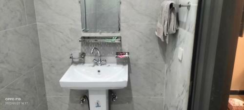 Hostal Awan Guest House E11/2